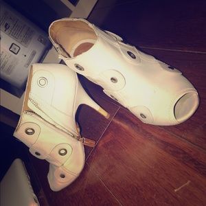 L.A.M.B. HEELS!!  LEATHER good condition